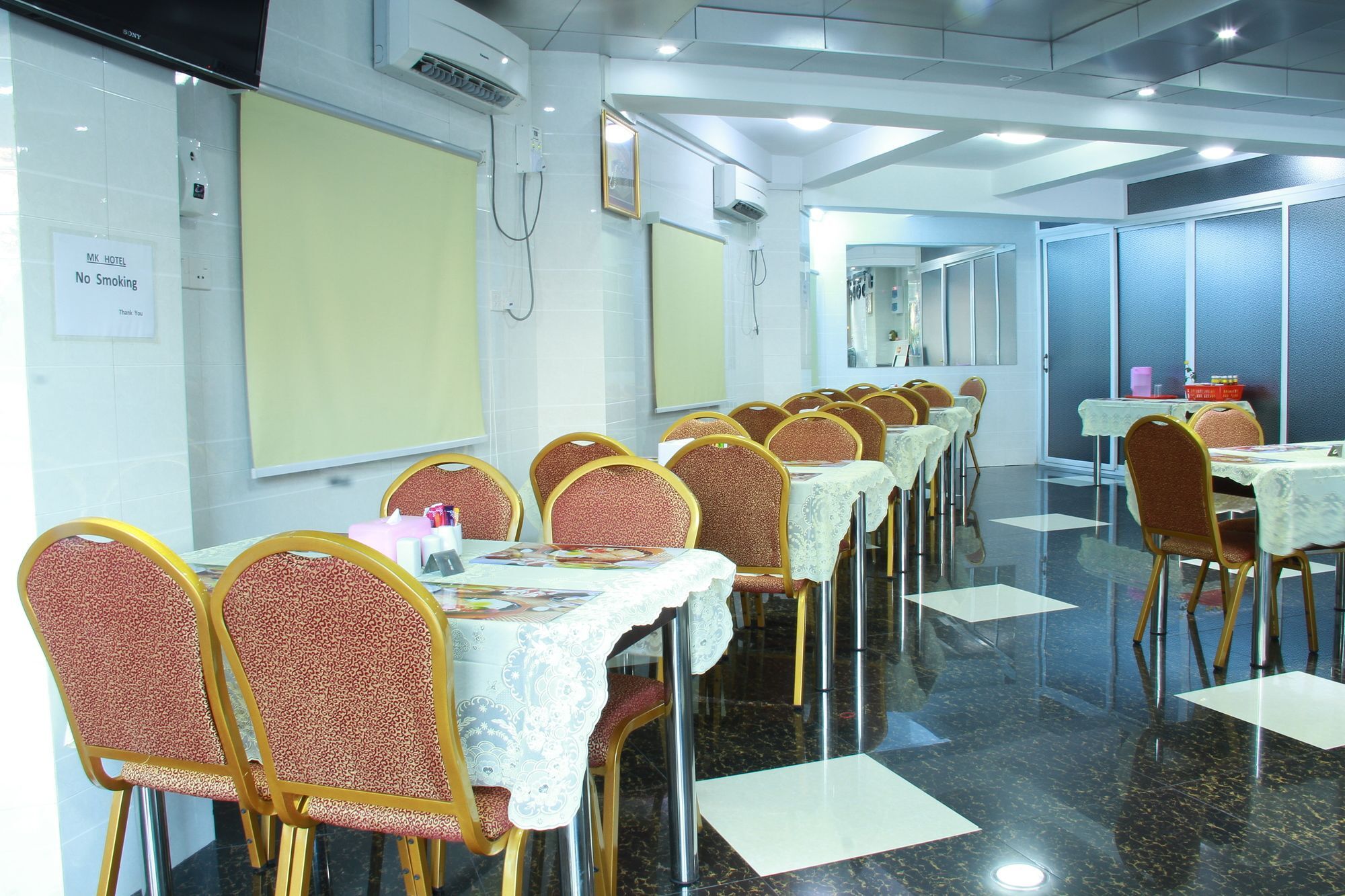 MK Hotel Rangoon Buitenkant foto